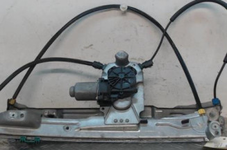 Leve vitre electrique avant gauche RENAULT CLIO 3 Photo n°1
