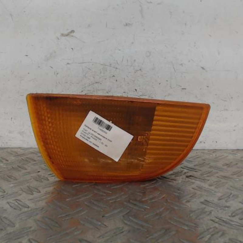 Optique avant secondaire droit (feux)(clignotant) FIAT PUNTO 1