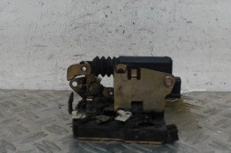Serrure avant droit RENAULT R19