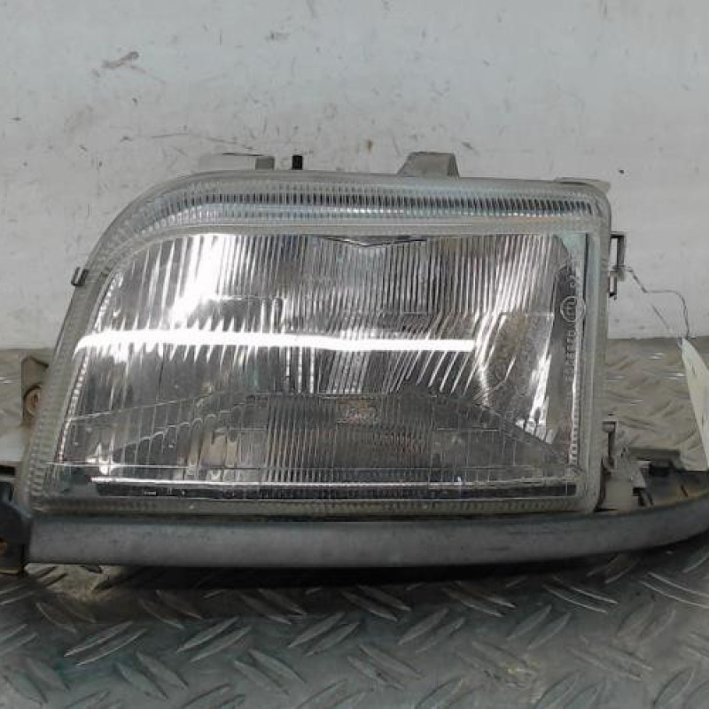 Optique avant principal gauche (feux)(phare) RENAULT CLIO 1