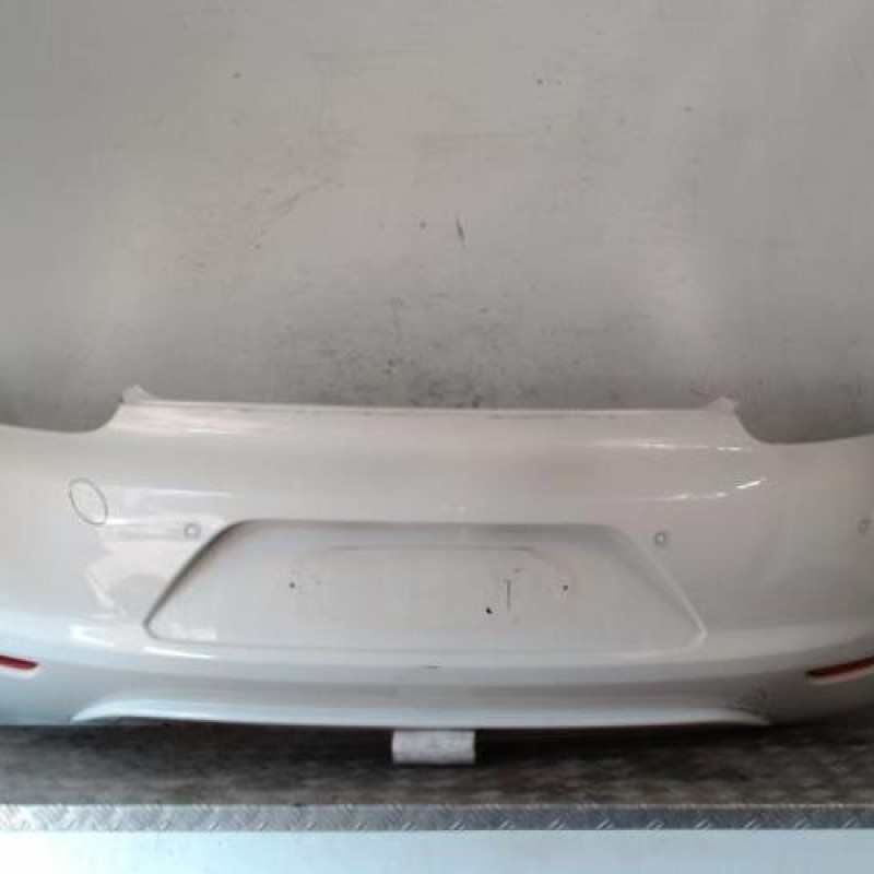 Pare choc arriere VOLKSWAGEN SCIROCCO 3