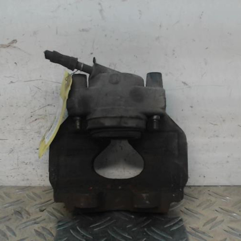 Etrier avant gauche (freinage) VOLKSWAGEN TRANSPORTER 5