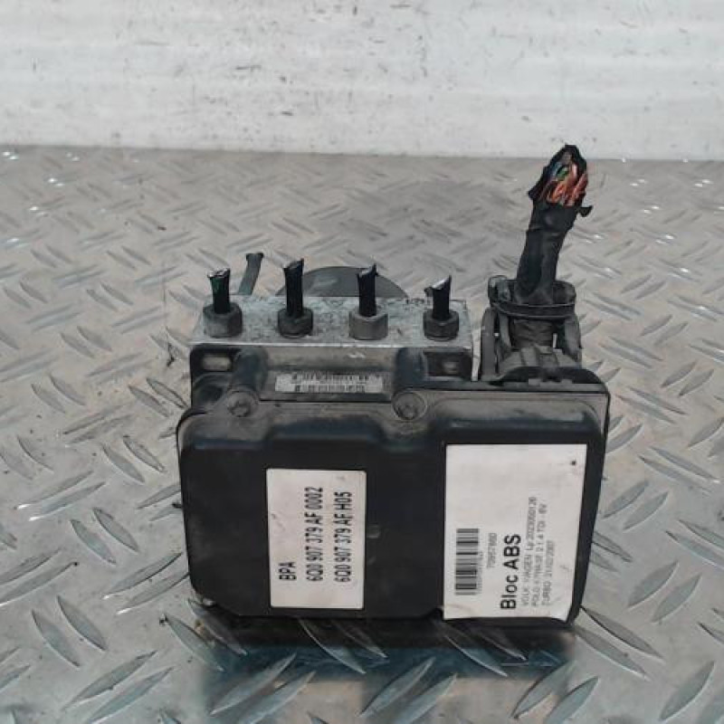 Bloc ABS (freins anti-blocage) VOLKSWAGEN POLO 4 Bloc ABS (freins anti-blocage) VOLKSWAGEN POLO 4