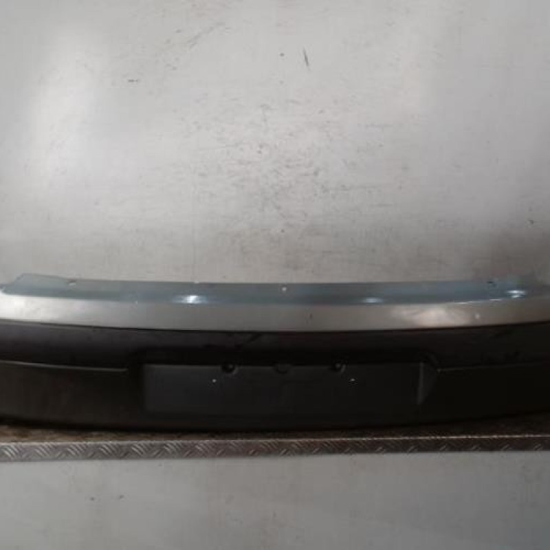Pare choc arriere RENAULT MEGANE 1 Pare choc arriere RENAULT MEGANE 1