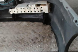 Pare choc arriere RENAULT MEGANE 1 Photo n°4