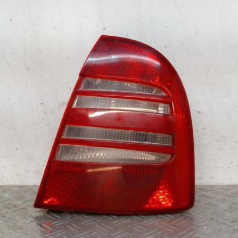 Feu arriere principal droit (feux) SKODA SUPERB 1
