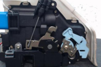 Serrure avant droit VOLKSWAGEN GOLF 5