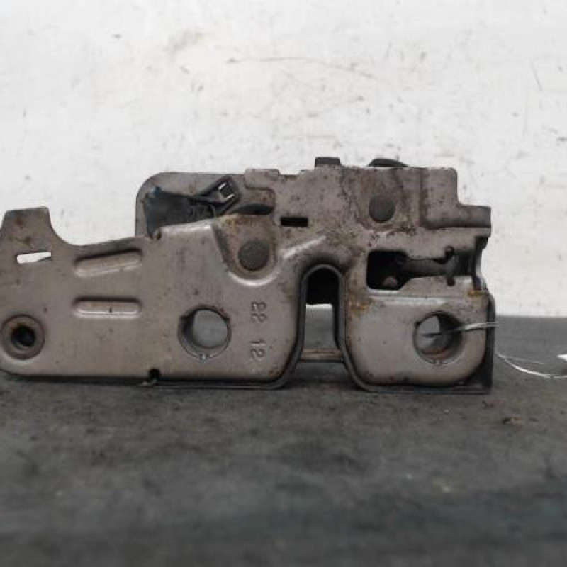 Serrure de capot VOLKSWAGEN GOLF 6 Serrure de capot VOLKSWAGEN GOLF 6