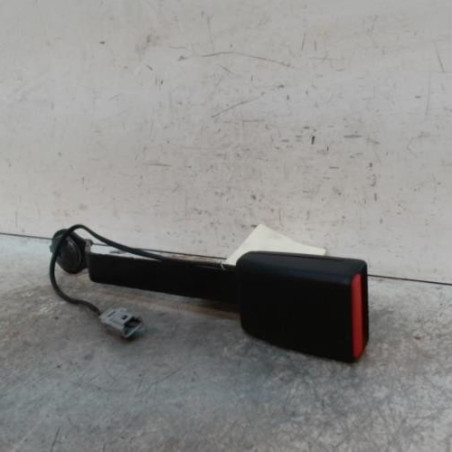 Attache ceinture avant droit RENAULT CLIO 4