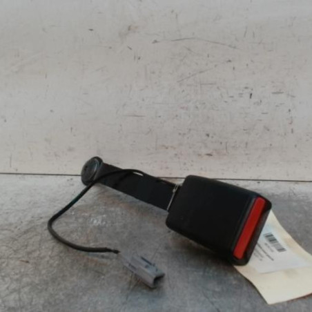 Attache ceinture avant gauche RENAULT CLIO 4