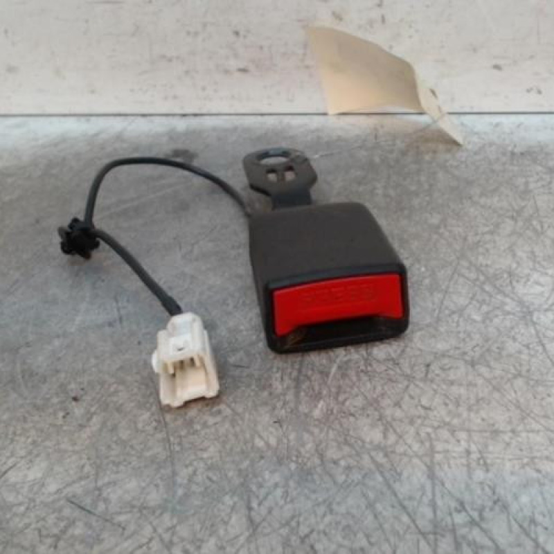 Attache ceinture avant gauche PEUGEOT PARTNER 2