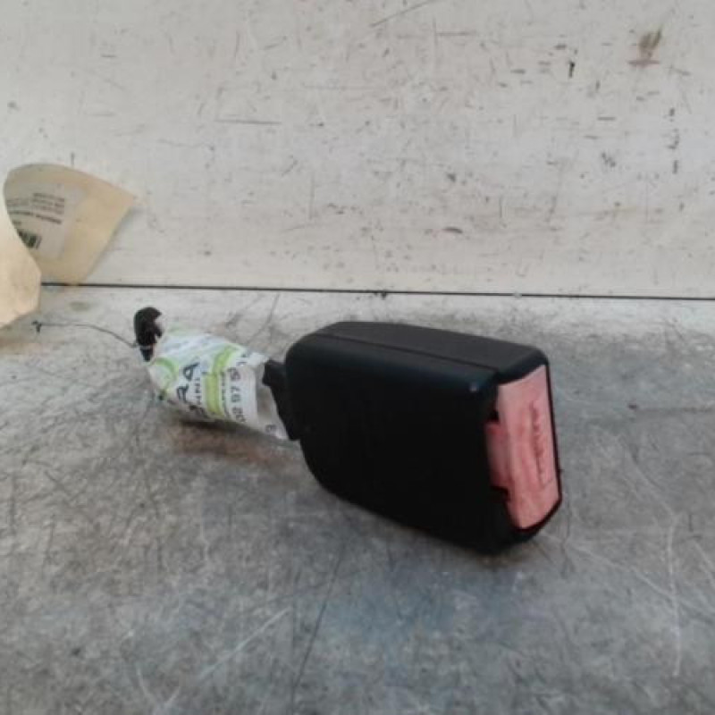 Attache ceinture avant droit PEUGEOT 206