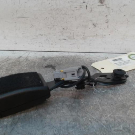 Attache ceinture avant droit PEUGEOT 208 1 Photo n°1