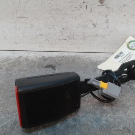 Attache ceinture avant droit PEUGEOT 208 1