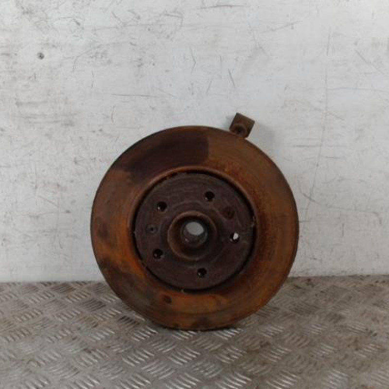 Moyeu avant droit RENAULT TRAFIC 3 COURT Moyeu avant droit RENAULT TRAFIC 3 COURT