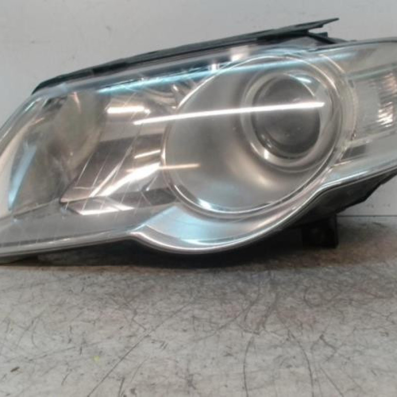 Optique avant principal gauche (feux)(phare) VOLKSWAGEN PASSAT 5