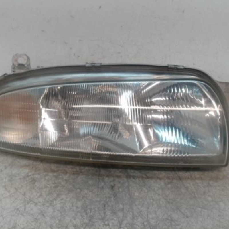 Optique avant principal droit (feux)(phare) FORD FIESTA 4