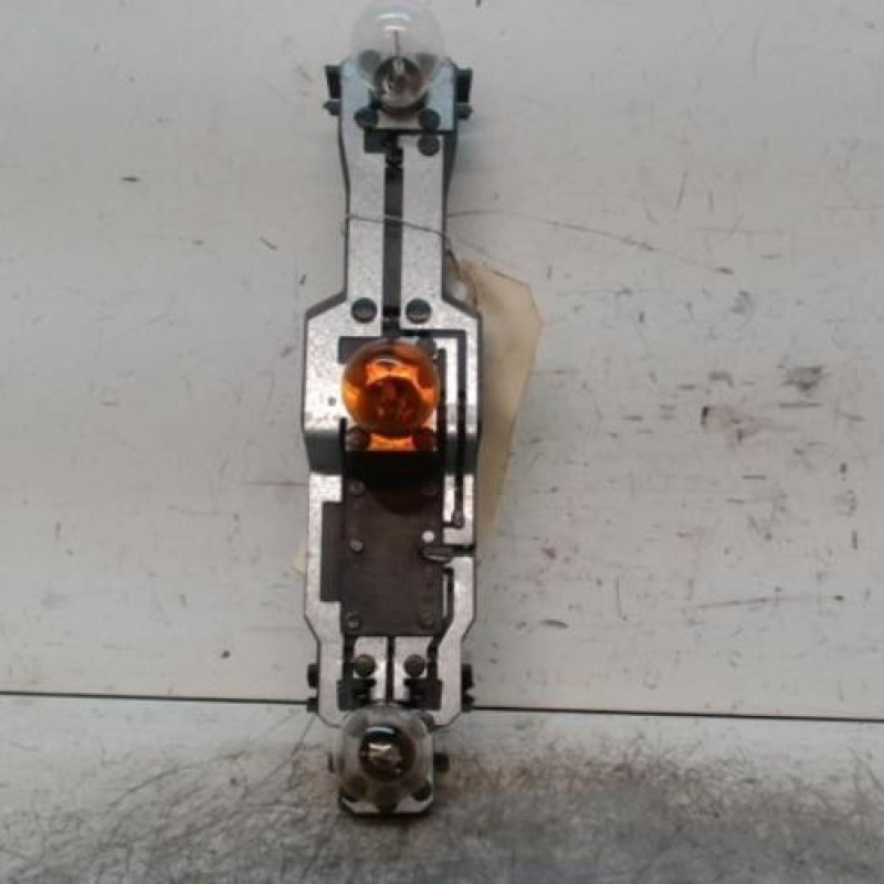 Platine feu arriere droit DACIA SANDERO 1 Platine feu arriere droit DACIA SANDERO 1