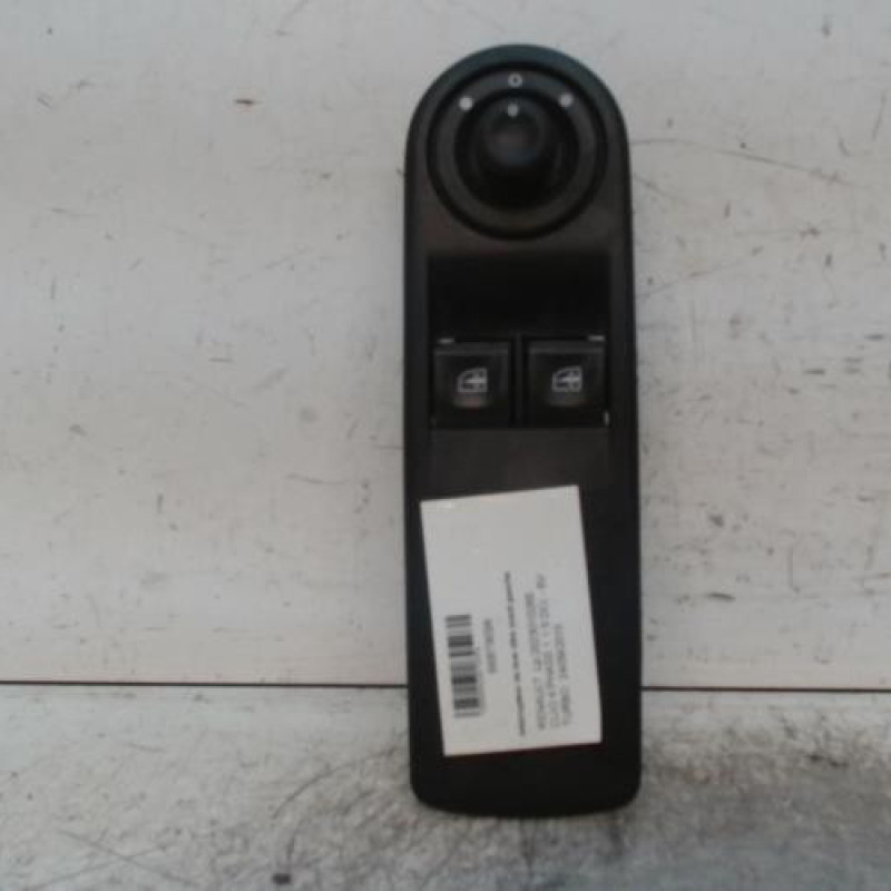 Interrupteur de leve vitre avant gauche RENAULT CLIO 4