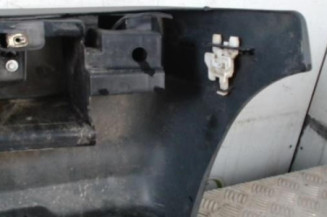 Pare choc arriere PEUGEOT 106 Photo n°4