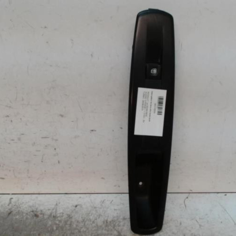 Interrupteur de leve vitre avant droit RENAULT SCENIC 3