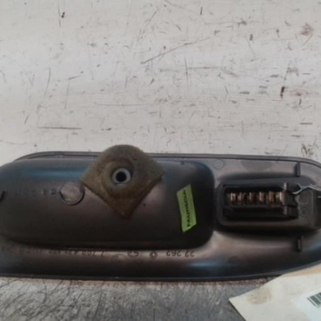 Interrupteur de leve vitre avant droit RENAULT SCENIC 1