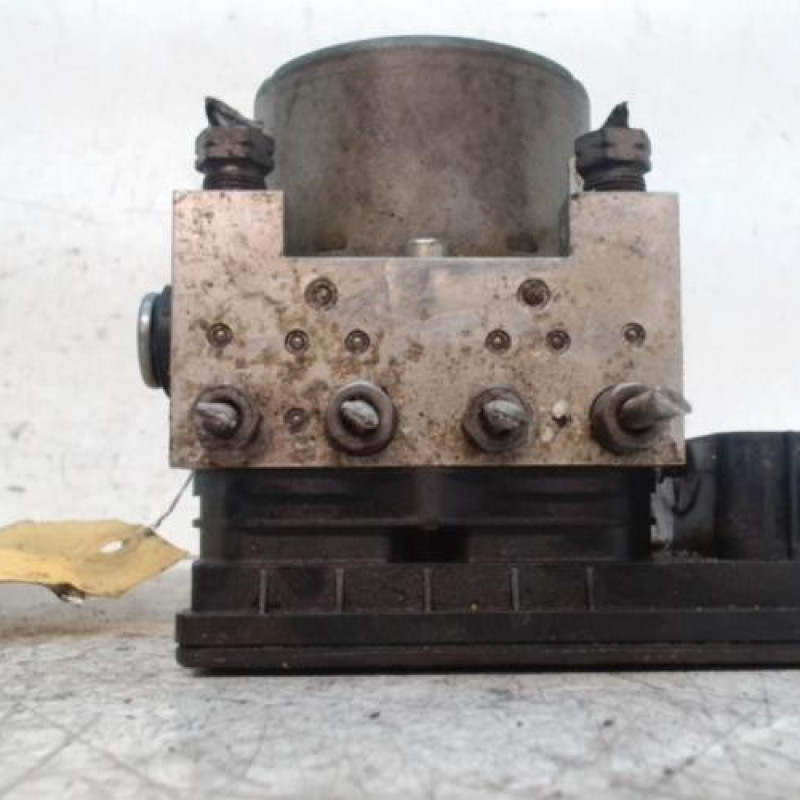 Bloc ABS (freins anti-blocage) RENAULT TRAFIC 3 COURT Bloc ABS (freins anti-blocage) RENAULT TRAFIC 3 COURT
