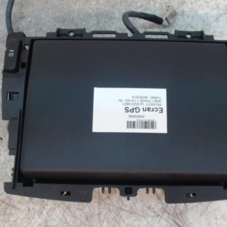 Ecran GPS PEUGEOT 3008 1
