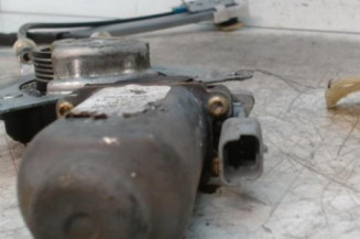 Leve vitre electrique avant gauche PEUGEOT 106