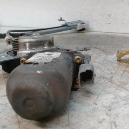Leve vitre electrique avant gauche PEUGEOT 106