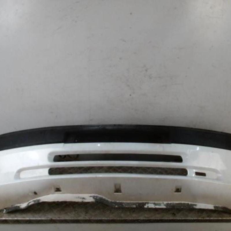 Pare choc avant PEUGEOT 106