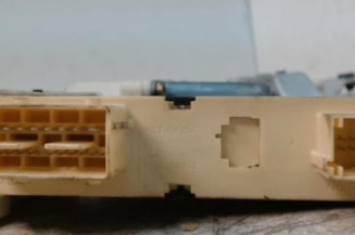 Leve vitre electrique avant droit CITROEN C4 1