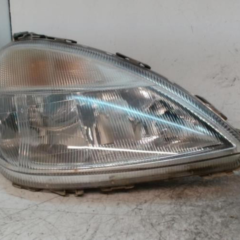 Optique avant principal droit (feux)(phare) MERCEDES CLASSE A 168