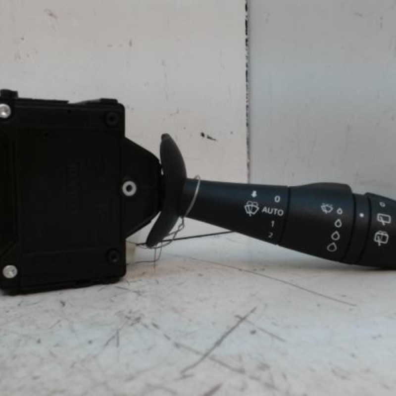 Commodo d'essuie glaces RENAULT CLIO 4 Commodo d'essuie glaces RENAULT CLIO 4