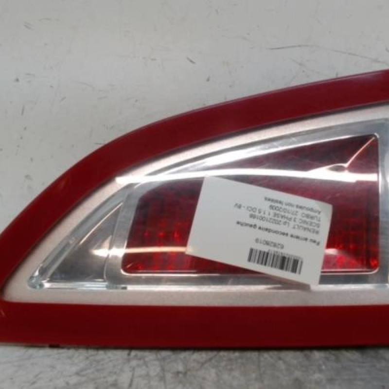 Feu arriere secondaire gauche (feux) RENAULT SCENIC 3 Feu arriere secondaire gauche (feux) RENAULT SCENIC 3
