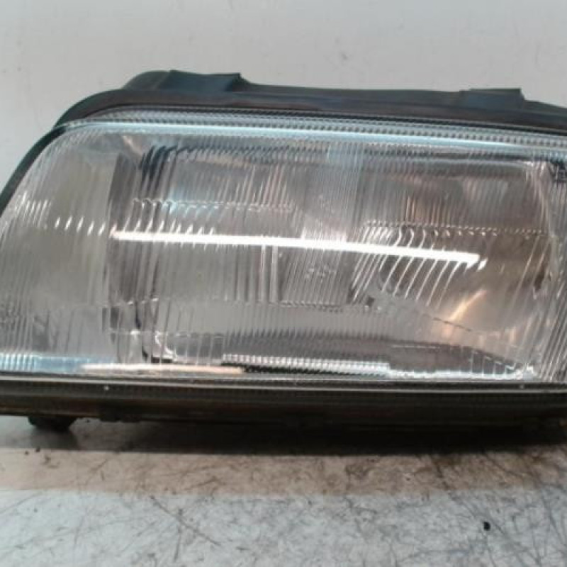 Optique avant principal gauche (feux)(phare) AUDI A4 1