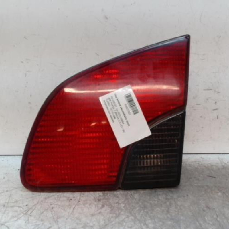 Feu arriere secondaire droit (feux) PEUGEOT 406 Feu arriere secondaire droit (feux) PEUGEOT 406