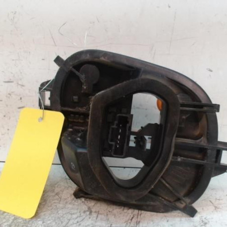 Platine feu arriere droit PEUGEOT 208 1