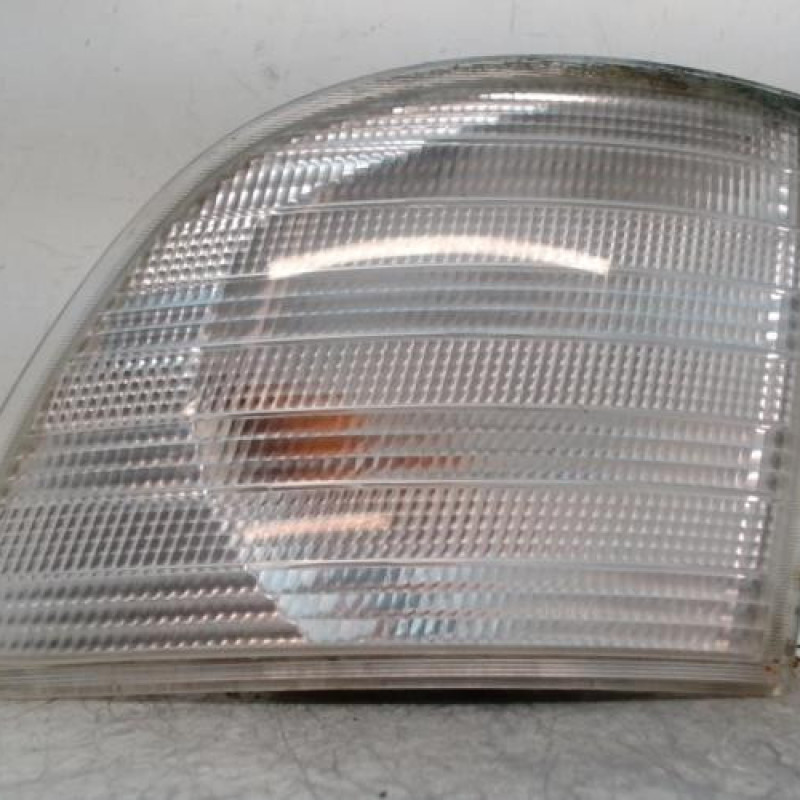 Optique avant secondaire gauche (feux)(clignotant) MERCEDES CLASSE V 638
