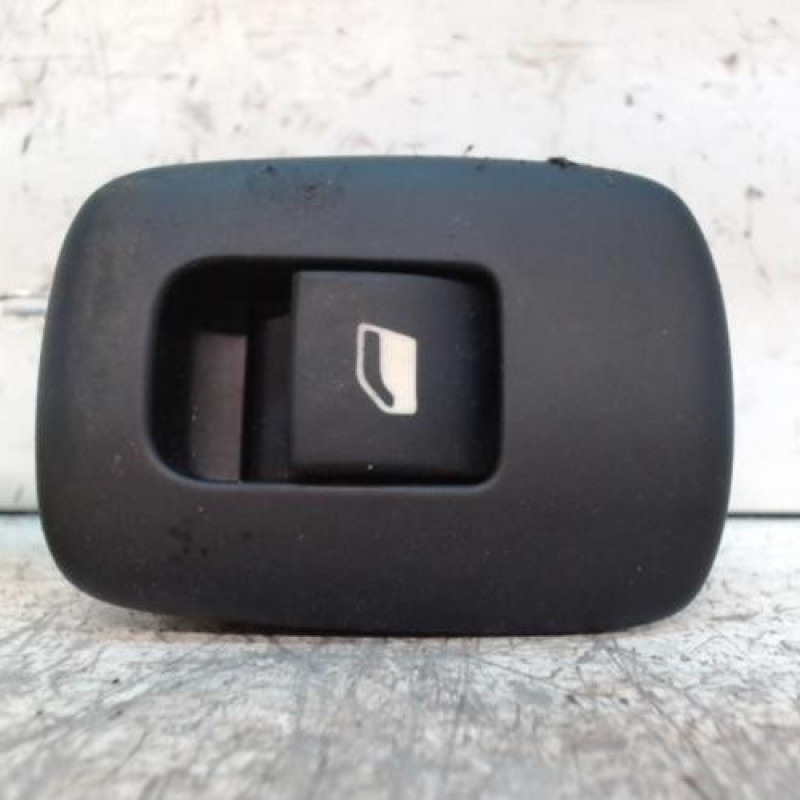 Interrupteur de leve vitre arriere gauche CITROEN C3 2