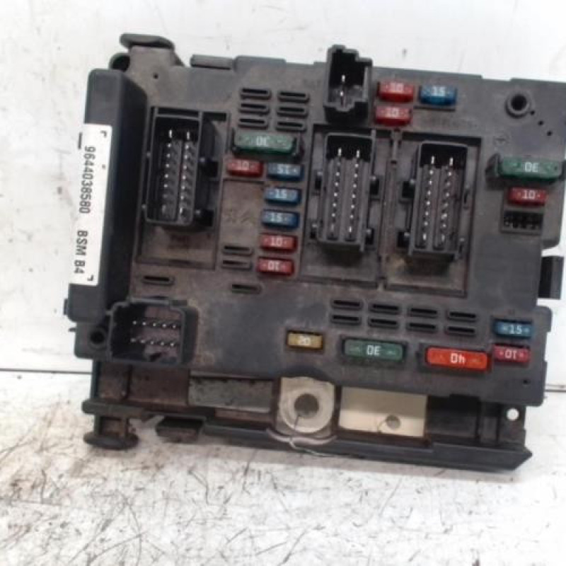 Boitier servitude moteur (BSM) PEUGEOT 206