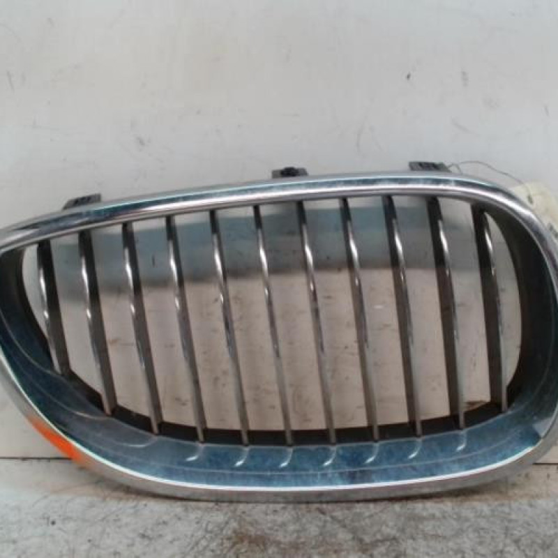 Calandre droite BMW SERIE 5 E61 Calandre droite BMW SERIE 5 E61