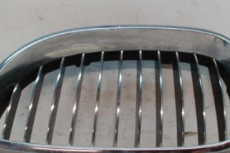 Calandre gauche BMW SERIE 5 E61 Photo n°1