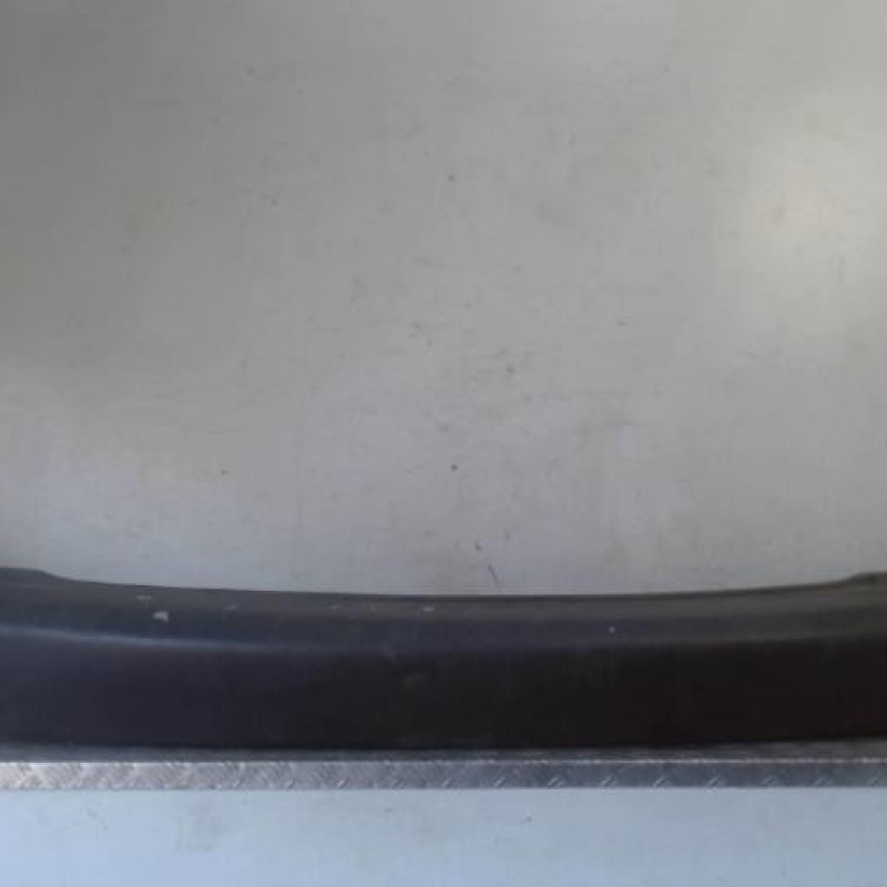 Pare choc arriere VOLKSWAGEN CADDY 3