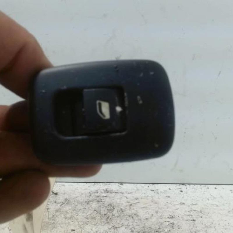 Interrupteur de leve vitre arriere gauche CITROEN C5 2