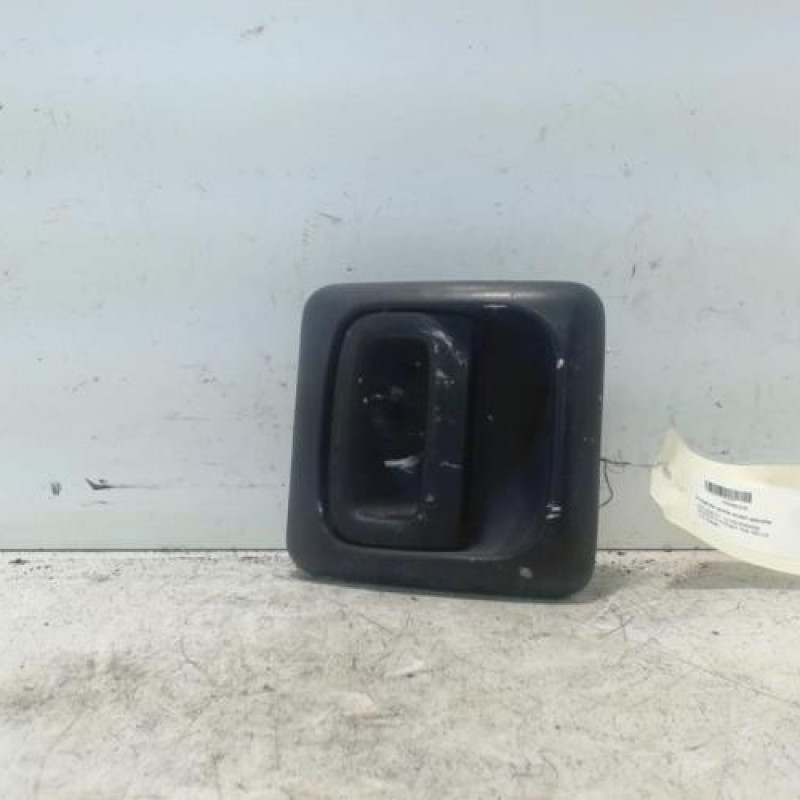Poignee porte avant gauche PEUGEOT BOXER 2 Poignee porte avant gauche PEUGEOT BOXER 2