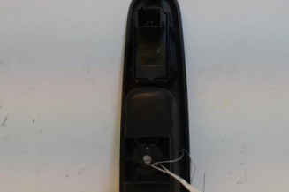 Interrupteur de leve vitre arriere droit PEUGEOT 3008 1