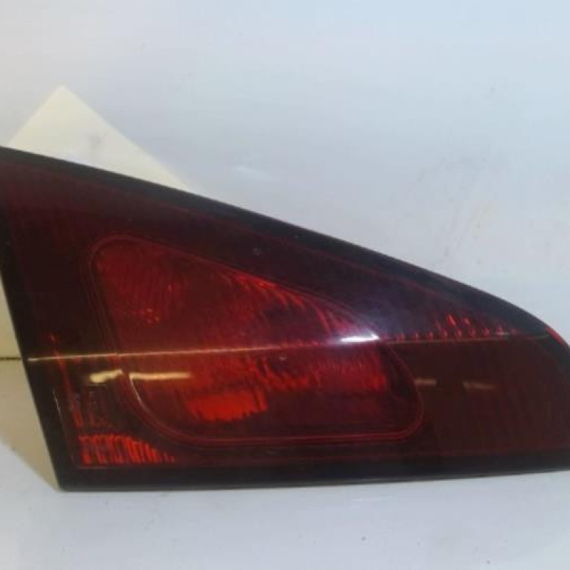 Feu arriere secondaire gauche (feux) MITSUBISHI COLT 6