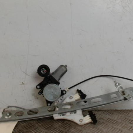 Leve vitre electrique avant droit SUZUKI SWIFT 4