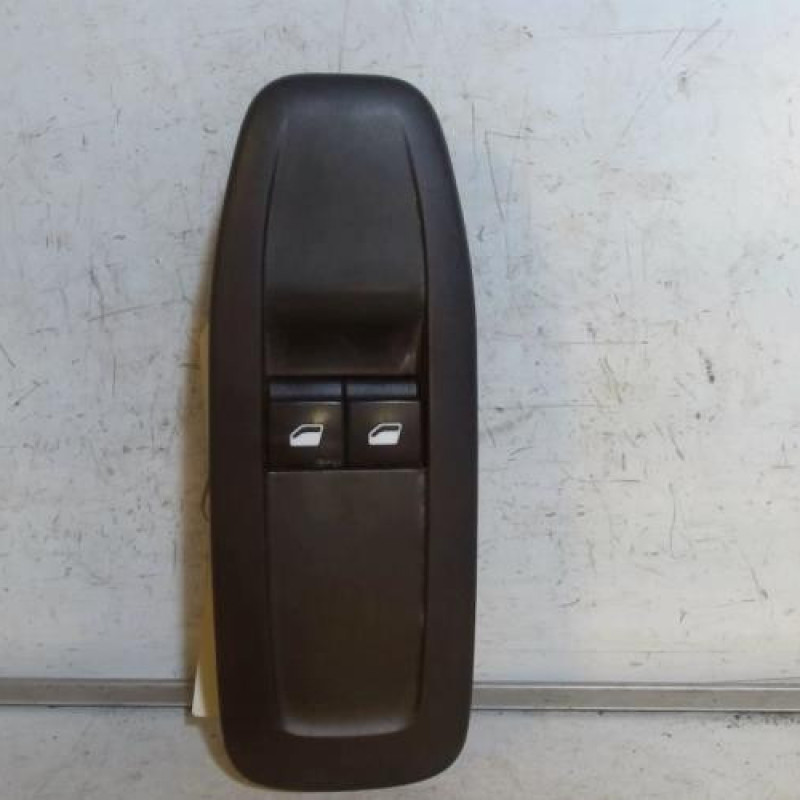 Interrupteur de leve vitre avant gauche PEUGEOT 208 1